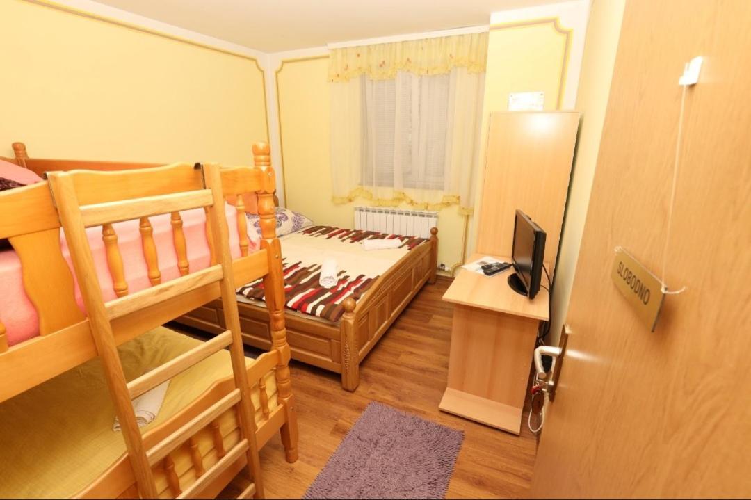 Rooms Odmaraliste Jablan Сень Экстерьер фото